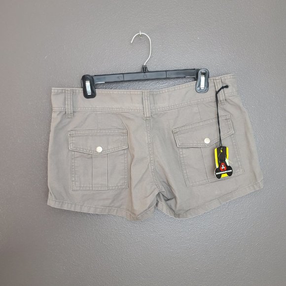 NWT Molecule Brand Grey Cargo Shorts - Picture 5 of 6
